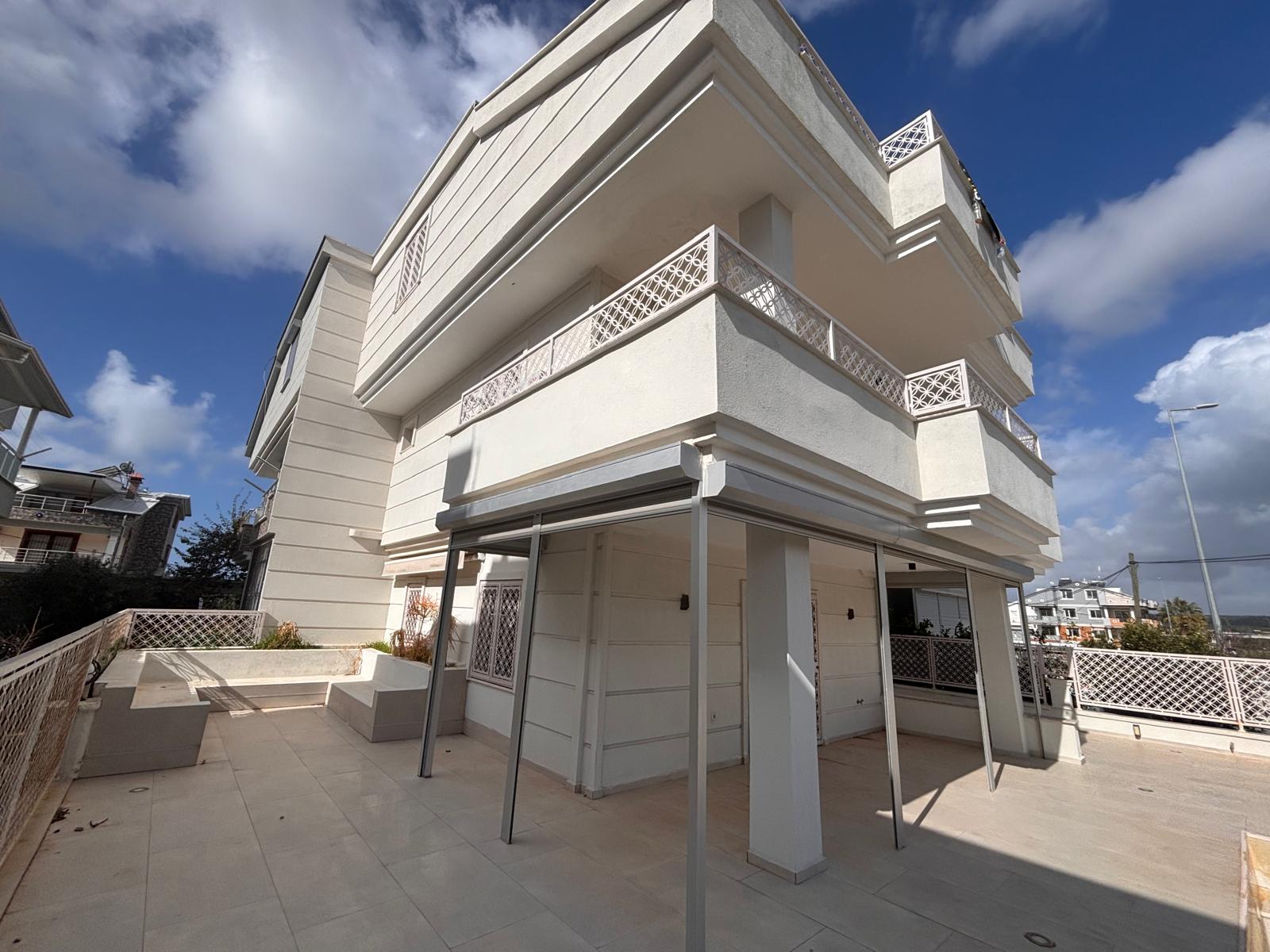 ALTINKUM PLAJINA 1 KM MÜSTAKİL HAVUZLU 4+1 LÜKS VİLLA